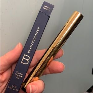 Beautycounter concealer pen - Med 1 shade